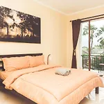 Hotel La Costa Central